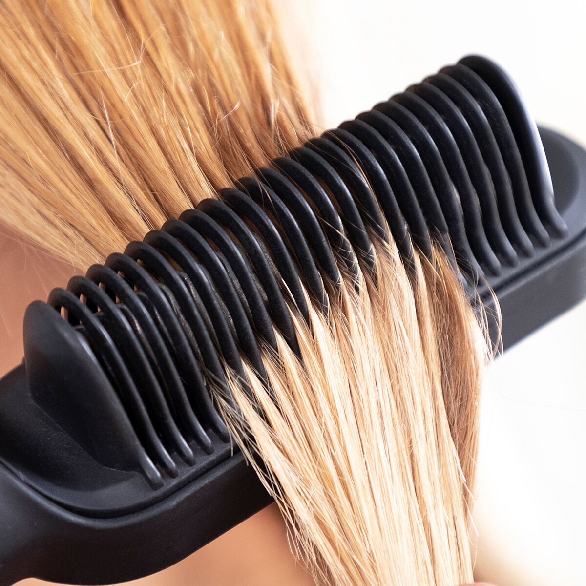 8435527819514_V0103416_010_MKT4.jpg Ceramic Straightening Brush Cestrus InnovaGoods - Image 11