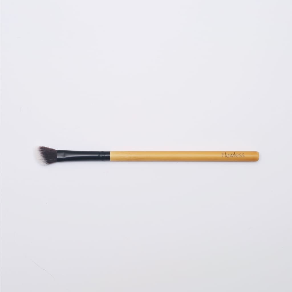 angled-blending-brush-vegan-eco-friendly-cruelty-free-makeup-795.jpg Angled Blending Bamboo Makeup Brush - Vegan, and Eco friendly - Image 3
